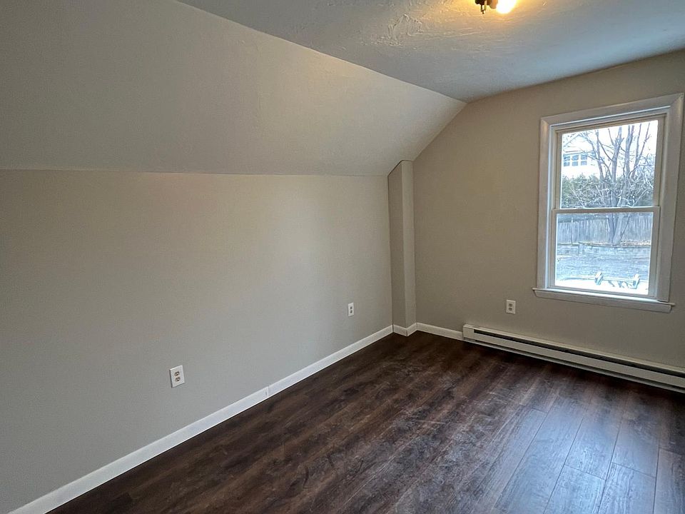 2nd image of 41 Whitcomb St #3