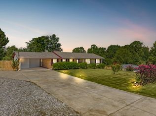 643 Rebecca St NW, Lilburn, GA 30047