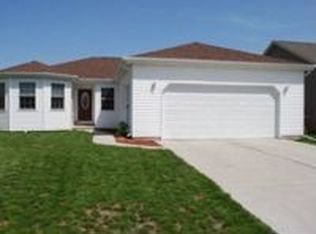 407 Pine View Dr, Auburn, IL 62615