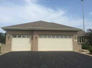 371 Providence Dr, Matteson, IL 60443