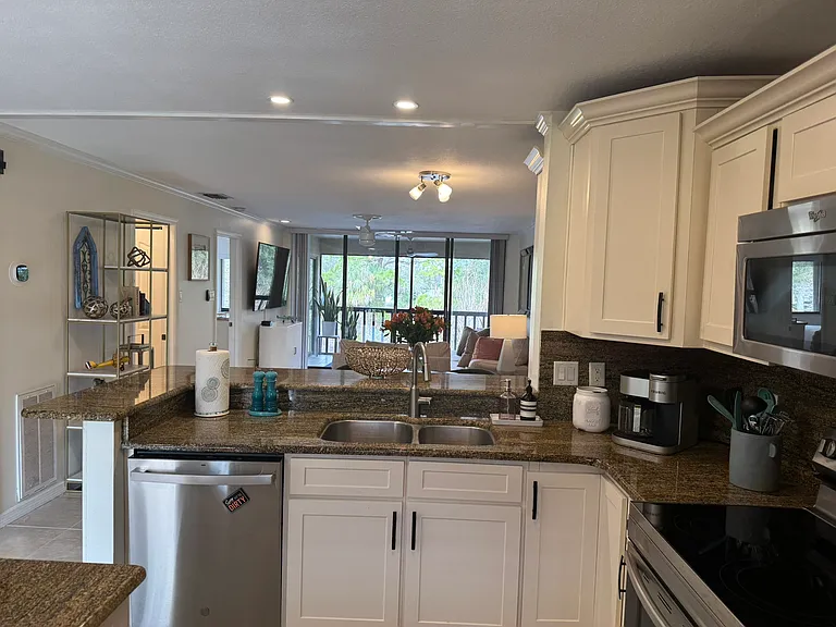 1800 Mariner Dr #6 — Photo 22