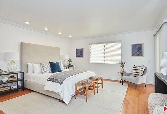 4th image of 1228 11th St APT 202