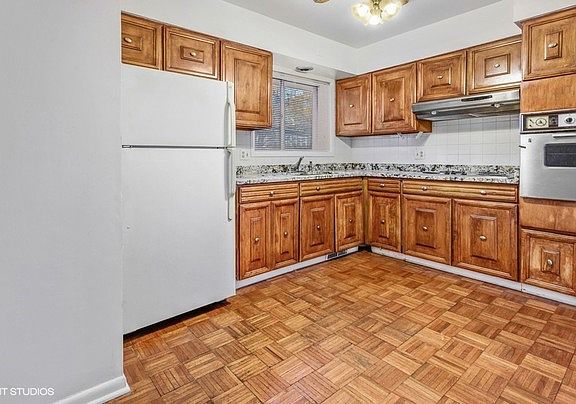 5th image of 6960 N Bell Ave APT 206