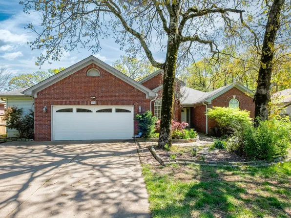 5910 N Locust St, N Little Rock, AR 72116