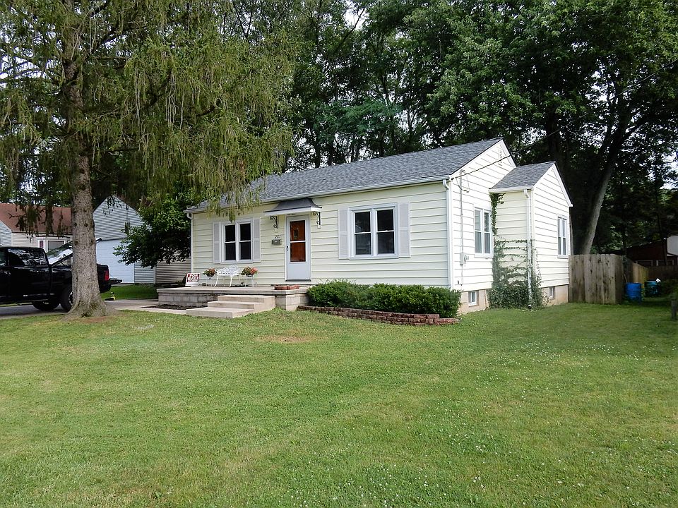 1st image of 281 E College Ave