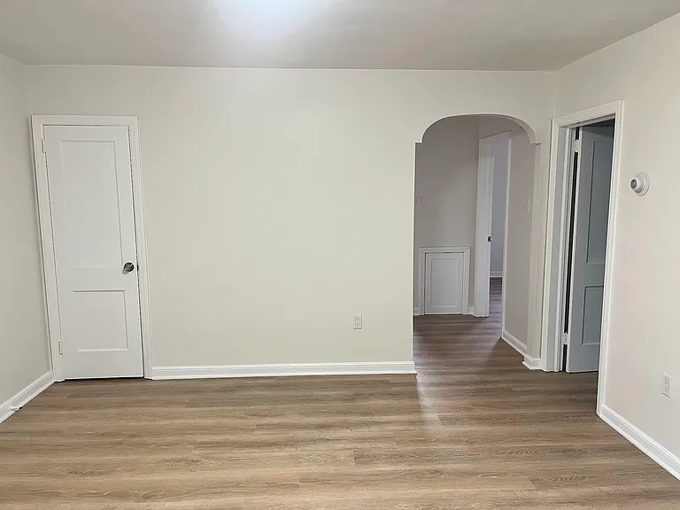 6842 Oxford Ave #1 — Photo 3