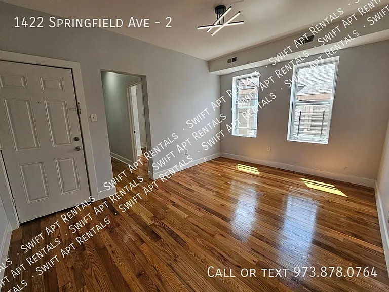 1422 Springfield Ave #2 — Photo 3