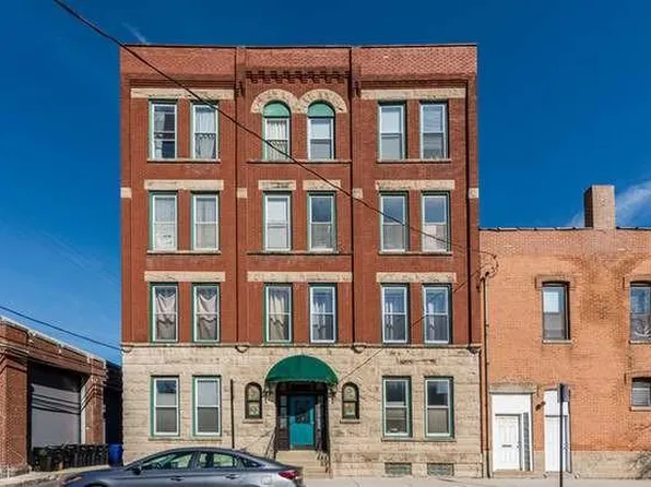 348 W Wendell St APT 3, Chicago, IL 60610
