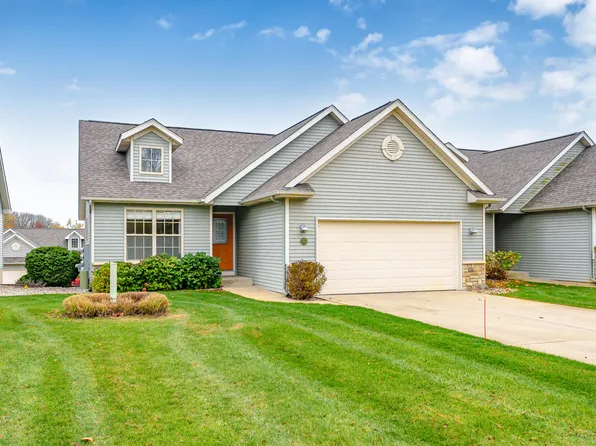 8902 Macywood Ln, Richland, MI 49083