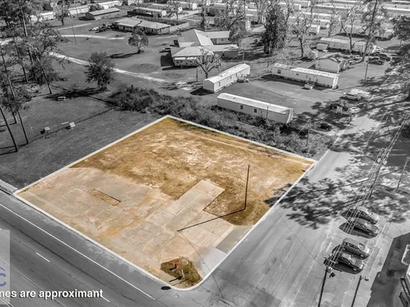 273 W Cypress St, Ludowici, GA 31316