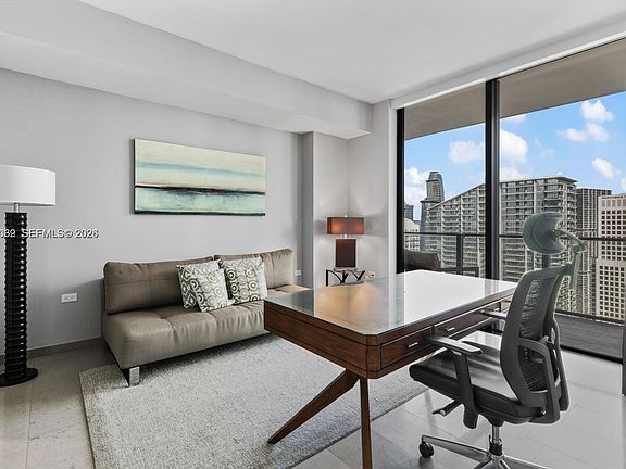 3rd image of 88 SW 7th St APT 3909