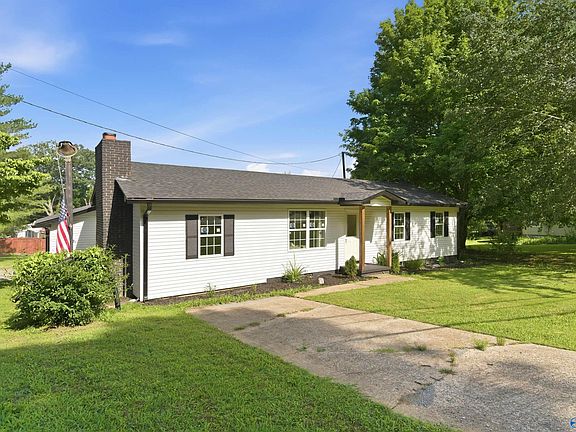 2nd image of 812 Tupelo Pike