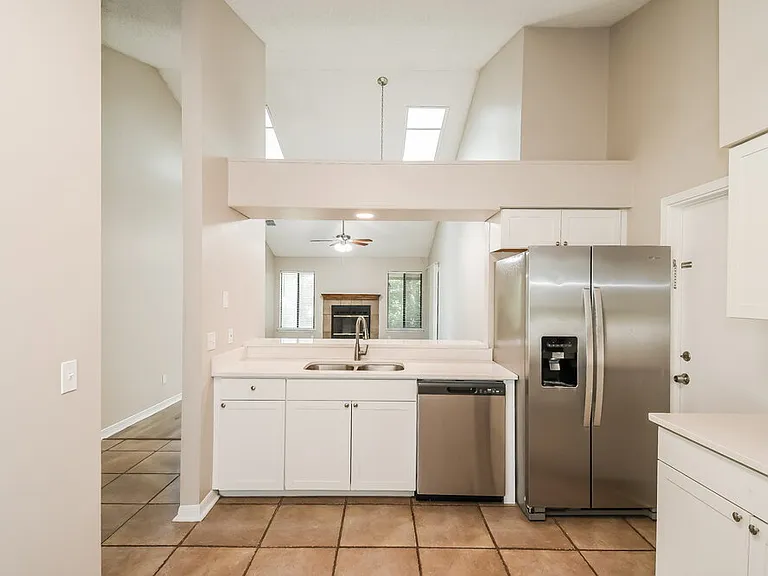 4176 Rollingwood Ct — Photo 5