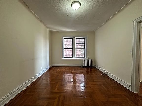 2nd image of 600 E 26th St APT 6F