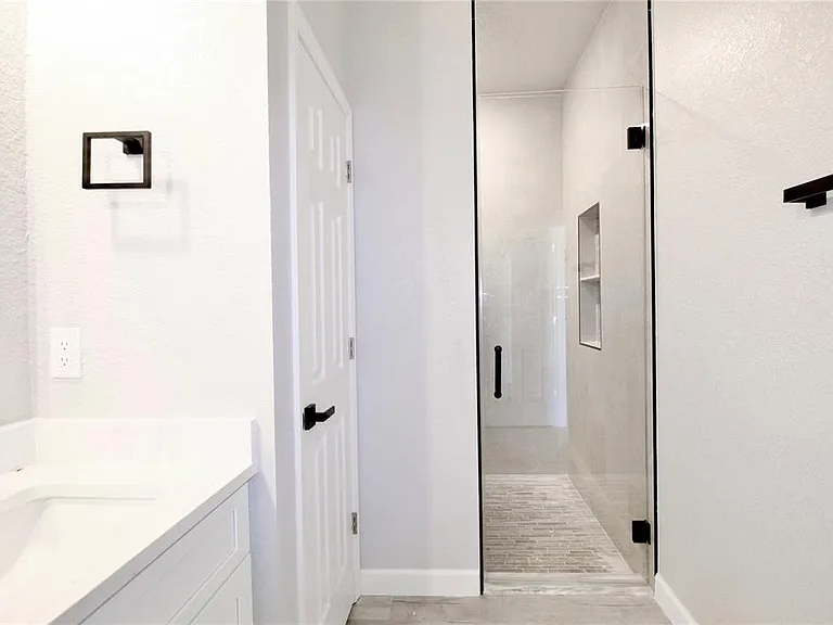 4000 Garienda Ave — Photo 23