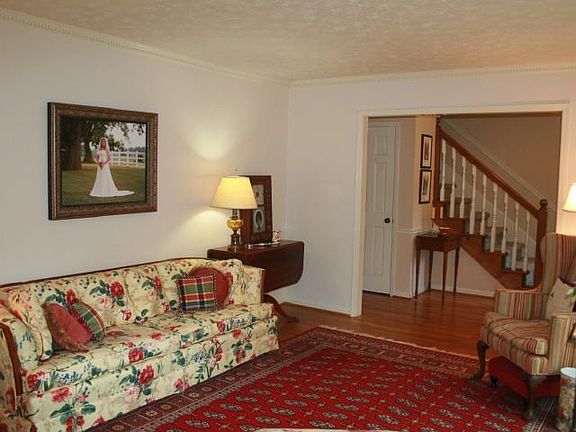 3rd image of 4142 Glen Meadow Dr