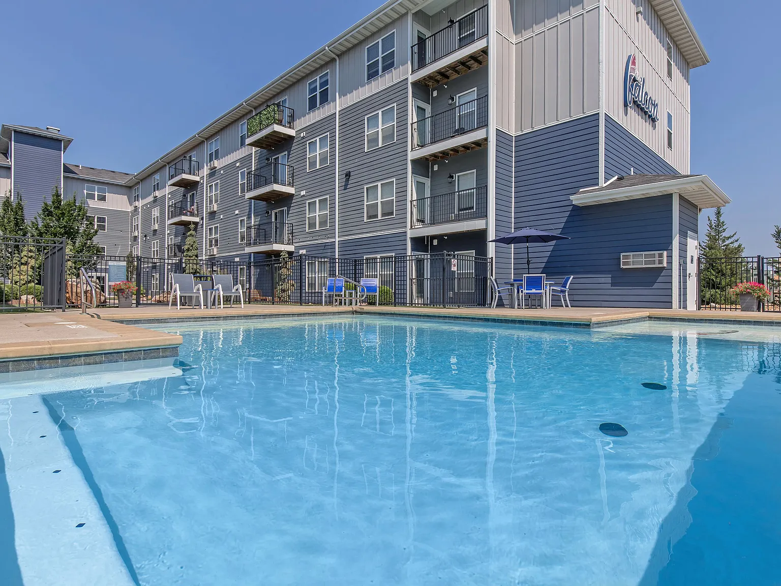The Falcon of Southern Hills Apartments — Photo 2