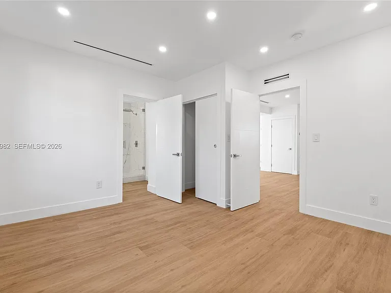 665 NE 117th St — Photo 22