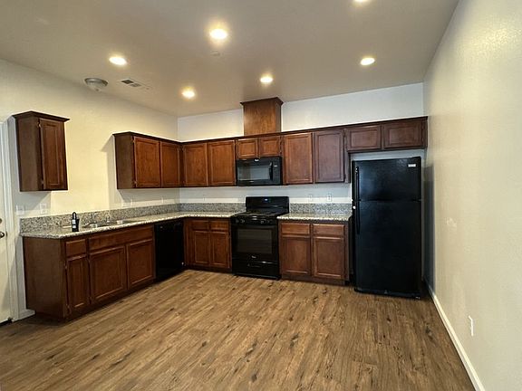5th image of 3500-3506 S Villa St #3500