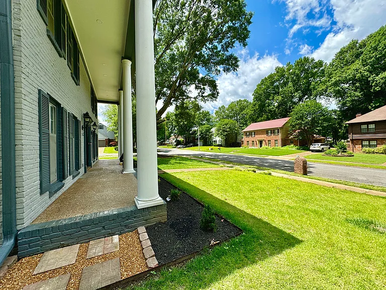 2686 Greenmill Dr — Photo 15