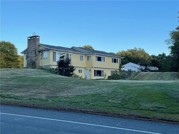 3 Set N Sun Dr, Scituate, RI 02831