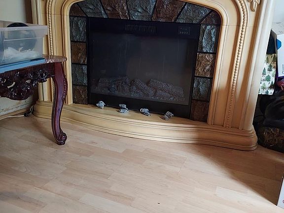 4th image of 805 Spedden St