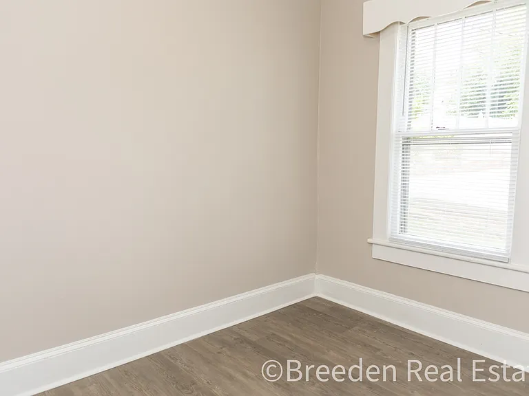 408 E Concord St — Photo 17