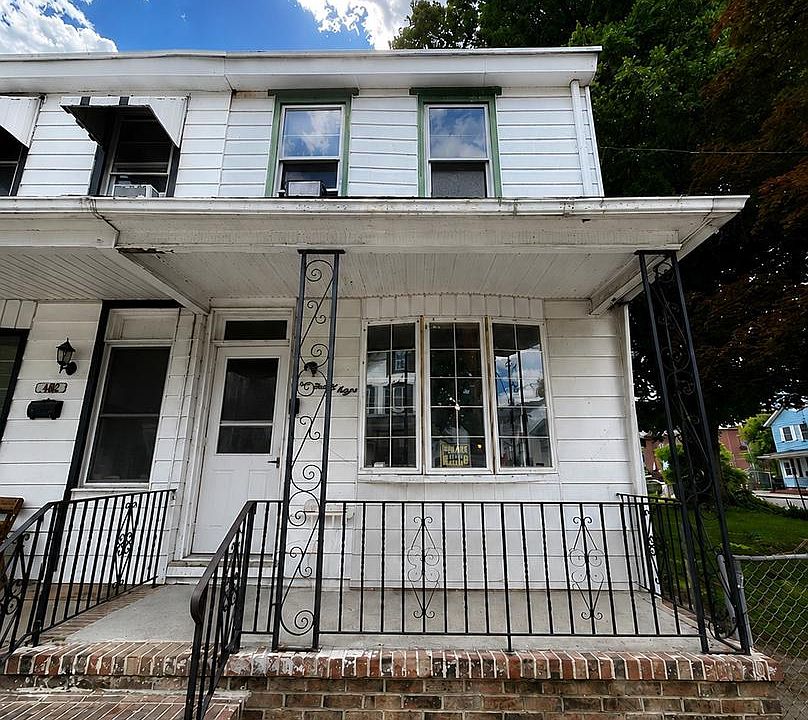 1st image of 438 Saint Mary St