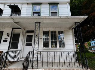 438 Saint Mary St, Burlington, NJ 08016