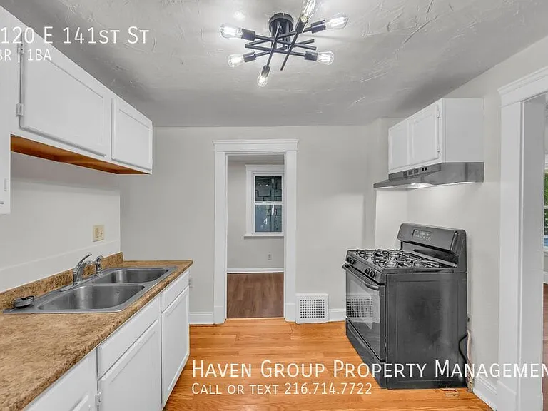 4120 E 141st St — Photo 10