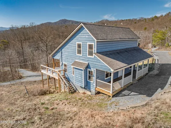 1108 Circle Pt, Gatlinburg, TN 37738