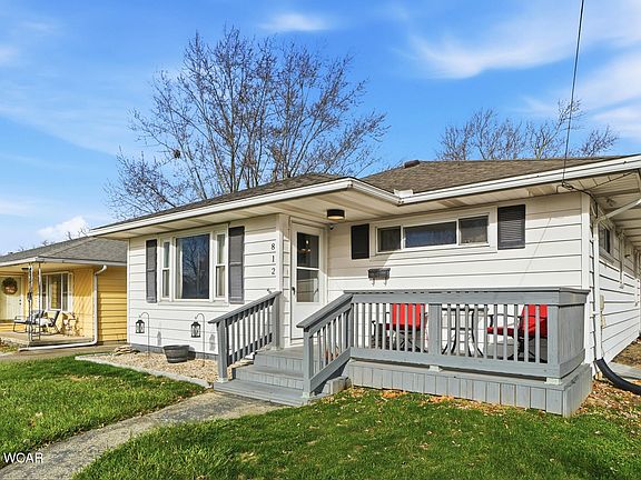 5th image of 812 W Ashton Ave
