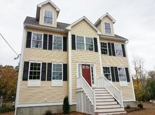 31 Carleton St, Haverhill, MA 01832