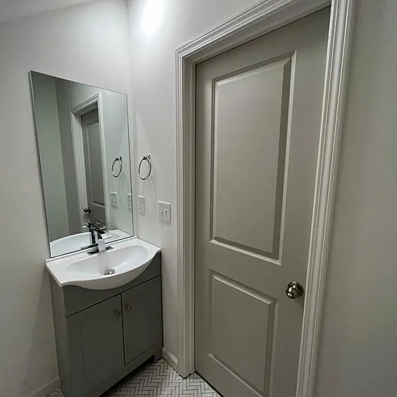 837 Smith St SW #A — Photo 12