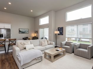 9750 Turnpoint Dr, West Des Moines, IA 50266