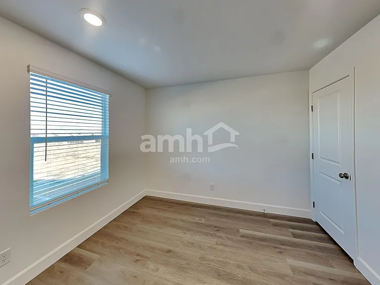 10560 Lagaspi Dr — Photo 18