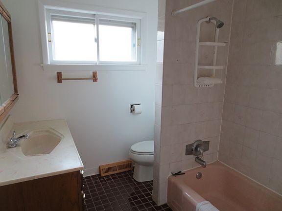 Upstairs Bathroom