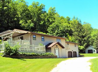 15758 Pine Valley Rd, Richland Center, WI 53581