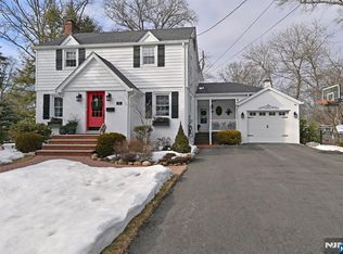 26 Large Ave, Hillsdale, NJ 07642