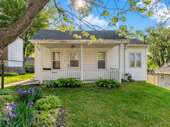 102 Pond St, Muscatine, IA 52761