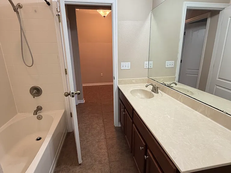 15012 Montesino Dr — Photo 7