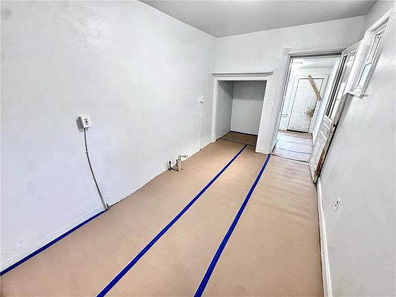 5th image of 538 N New St