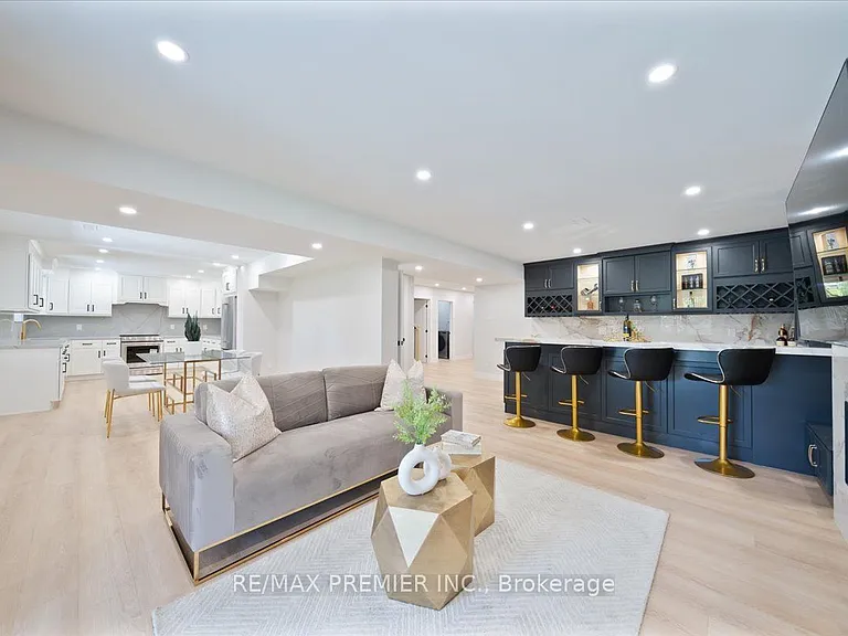 157 Jeanne Dr — Photo 42