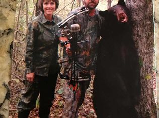 Near Snowball Snowball, Marshall, AR 72650