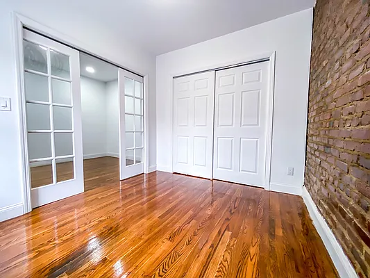 Rented by Voro New York | media 37