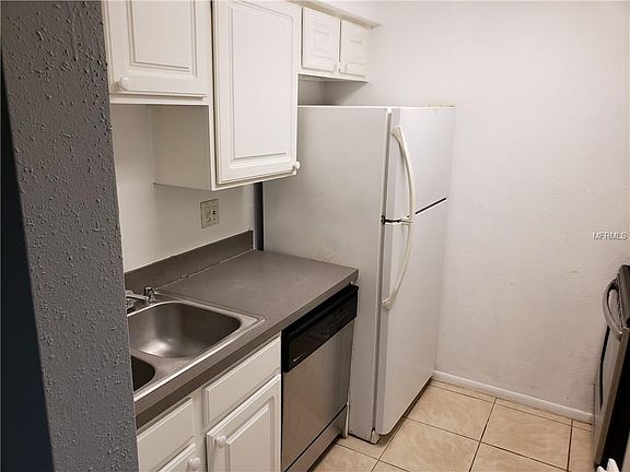 3rd image of 3764 Idlebrook Cir APT 114