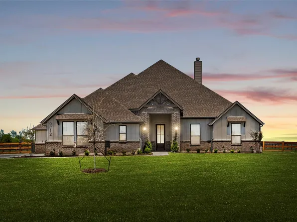 9312 Bluestem Ln, Justin, TX 76247