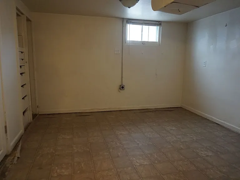 7996 S Main St — Photo 19