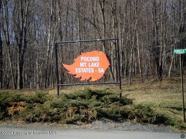 30 Spring Rd, Bushkill, PA 18324