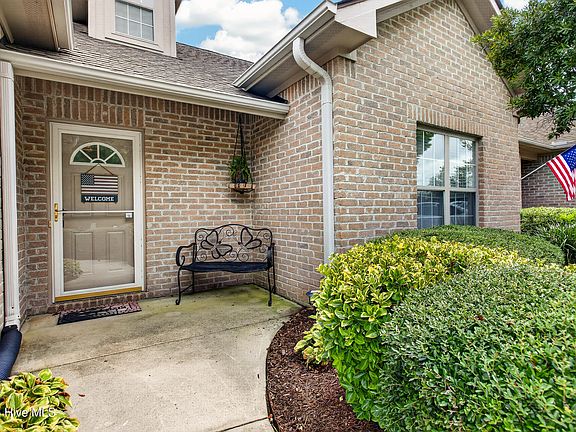 4th image of 320 Castle Bay Drive #D